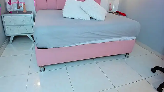 LISAPALMER7 XXX чат на живо