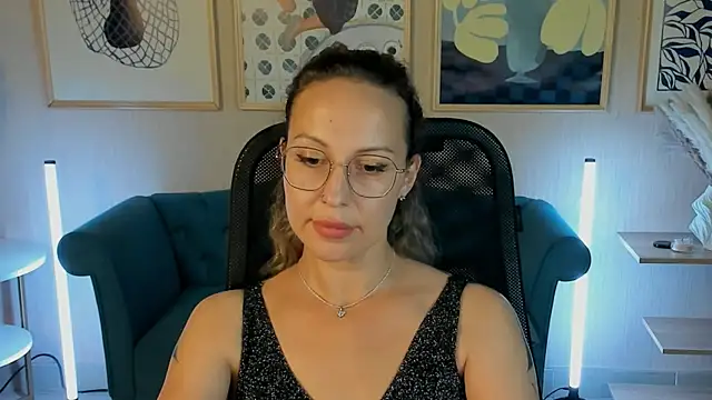 دردشة Charlotte_Hudson الجنسية المباشرة