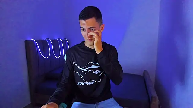 Matiius18 webkamerás műsora