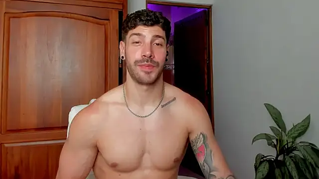 Guyinthemountain Adlı Modelin Canlı XXX Sohbeti