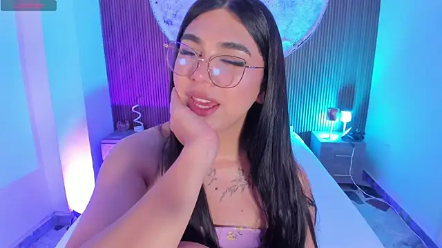 צ'אט XXX בשידור חי של RoseCassie