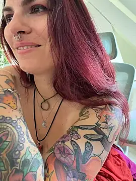 LunaMoongirl Adlı Modelin Canlı XXX Sohbeti