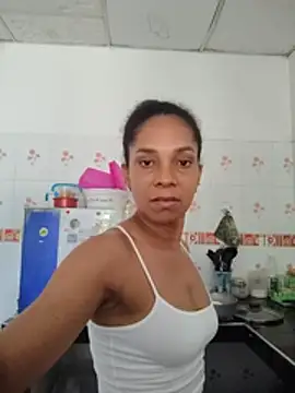 Chat +18 de AstridMonroee ao vivo