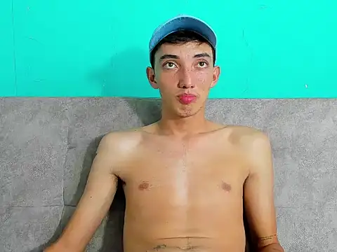 Chatroom XXX en direct de MaikolOrtizz