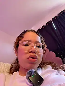 XXX chat uživo modela Lucyklein2022