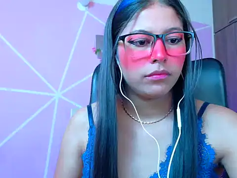 _ALLYSON18_ Adlı Modelin Canlı XXX Sohbeti