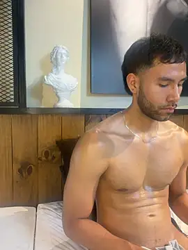 AronnCruz 现场XXX聊天