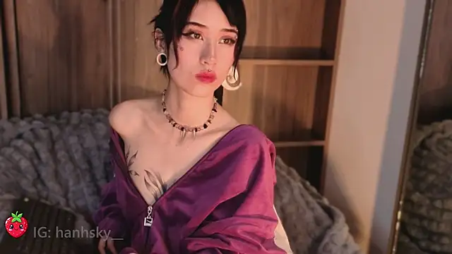 HannahSky_ Chat XXX in diretta