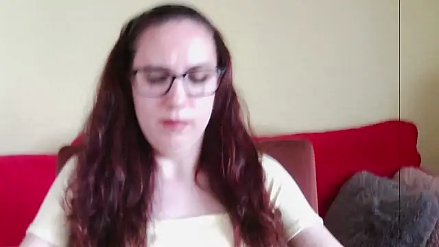 EmilyHotAngel Adlı Modelin Canlı XXX Sohbeti