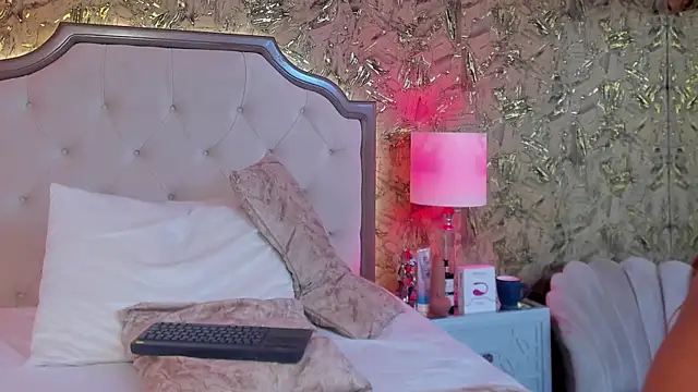 Chat XXX en directo de JazmiiMilf