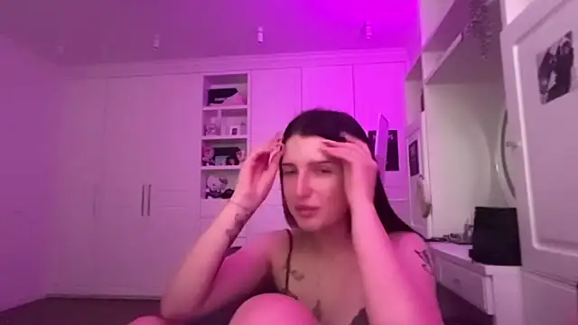 Онлайн чат XXX ShuJarecke