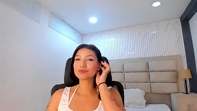 CandyJayne_ Adlı Modelin Canlı XXX Sohbeti