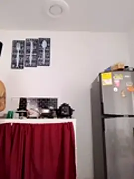 Fernandar2025's Live XXX Chat