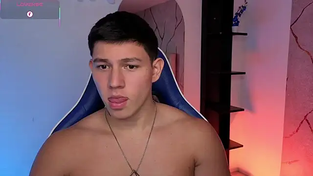 JamesCr_ Chat XXX in diretta