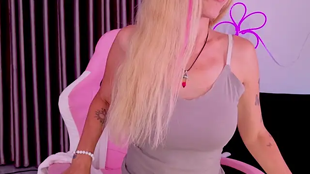 Chat XXX en directo de betty_xoxoo