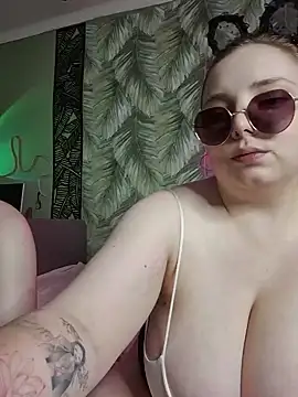 Caramel_pussy's Webcam Show