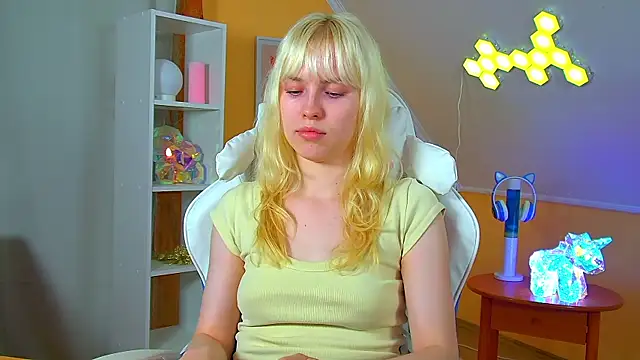 Chatroom XXX en direct de HannahHollis