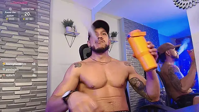 צ'אט XXX בשידור חי של ARON_TAYLER01