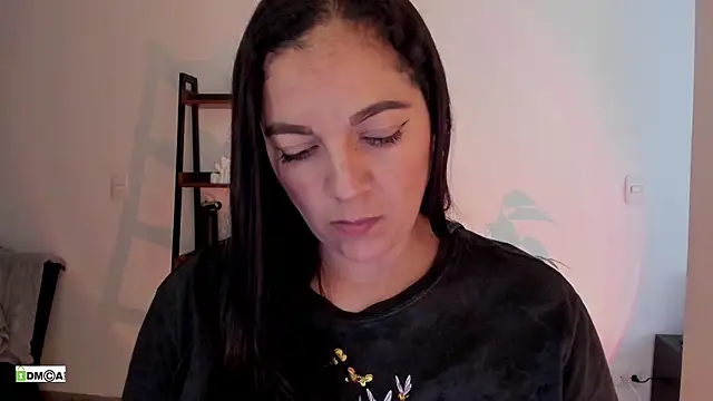 urcute_kitten – Naživo XXX chat