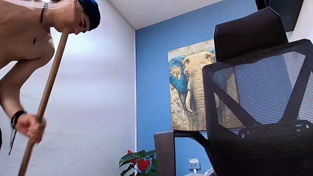 ADAM_CUMS élő XXX-chatje