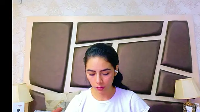 NicoleEsposito Adlı Modelin Canlı XXX Sohbeti