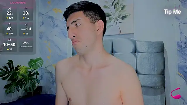 Un_Sluttyy Live XXX-chat