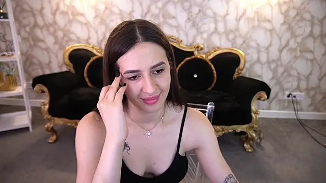 AlesiaDessmond's Live XXX Chat