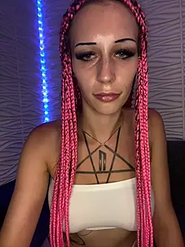 Dolly-Delicious Adlı Modelin Canlı XXX Sohbeti