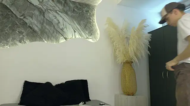 Monyel_BlakeのライブXXXチャット