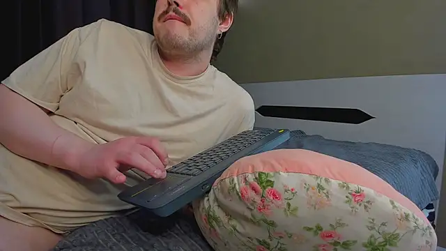 yamy_yamy_yamy – Naživo XXX chat