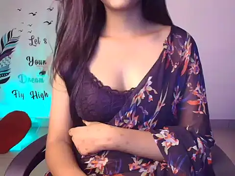 CUTE_princess_143 Adlı Modelin Canlı XXX Sohbeti