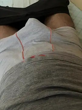 cazzoduro32 라이브 XXX 채팅