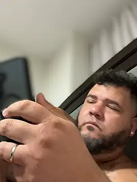 HotDominicanCum Chat XXX in diretta