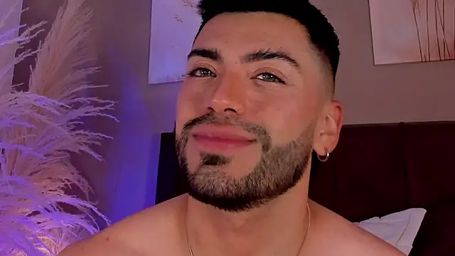 XXX chat uživo modela Alexander_Diazz