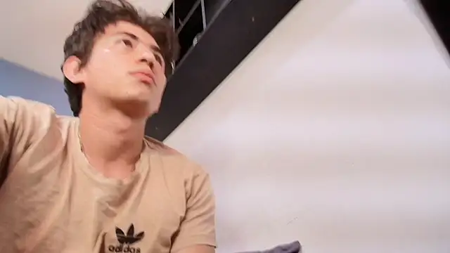 ADAM_CUMS লাইভ XXX চ্যাট