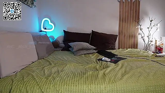 MrsTenderBeast Adlı Modelin Canlı XXX Sohbeti