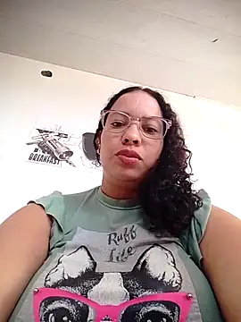 DivaCaliente1's Live XXX Chat