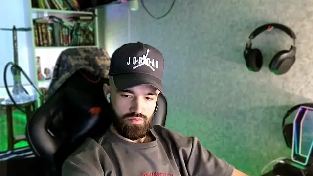 Chat +18 de _Serious_Man ao vivo