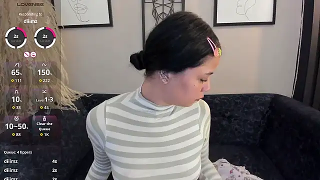 دردشة Kiki_Cam__ الجنسية المباشرة
