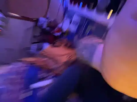 OmarSalasxh33's Webcam Show