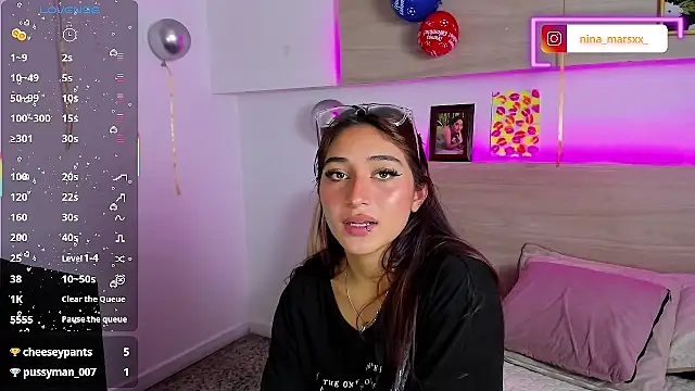 Nina-Mars' Live XXX Chat