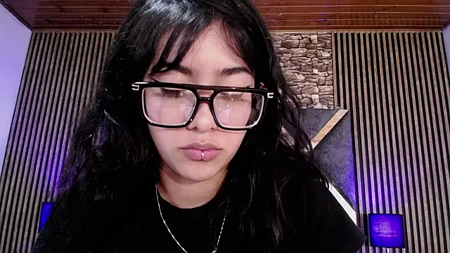 Amy_channel লাইভ XXX চ্যাট