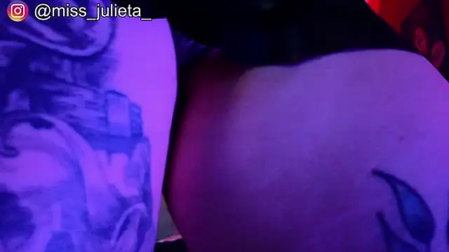 Julieta_Russell XXX чат на живо