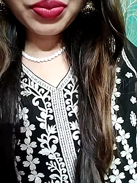 Show modela Noor_Darliing na web-kameri