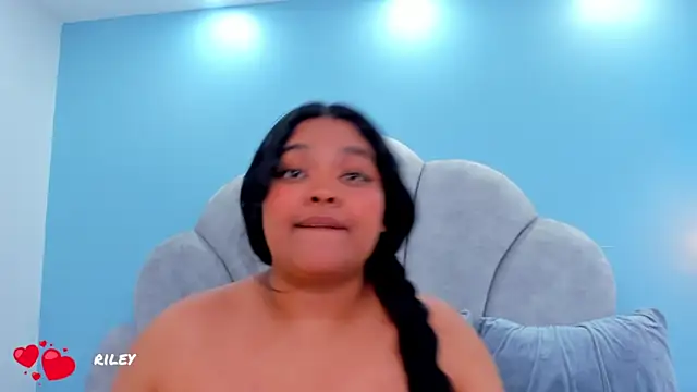 Chat XXX en directo de riley_dolly