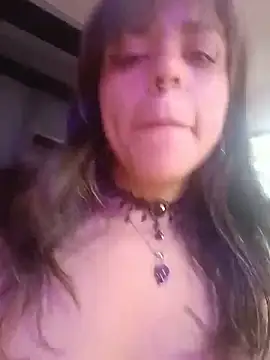 ivannabellini's Live XXX Chat