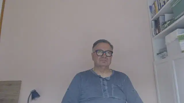 YOU6me élő XXX-chatje