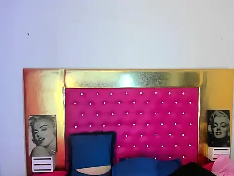 Živý XXX chat Vicky_doll333