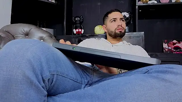 Chatroom XXX en direct de matteosantos