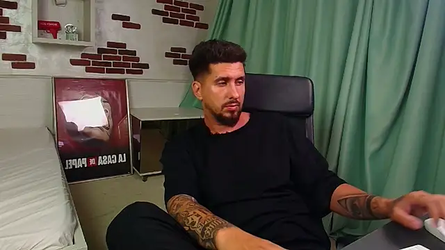 LoganStroud Live XXX Chat
